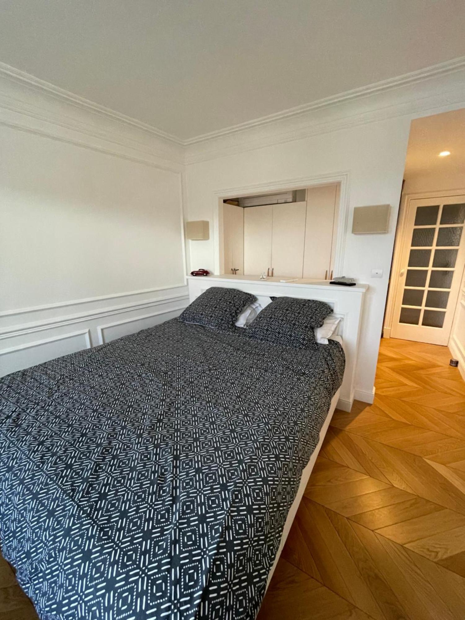 Apartamento Apparemment Niche Dans Les Arbres Narbona Exterior foto